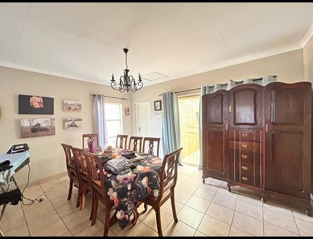 5 BEDROOM HOUSE FOR SALE IN JORDAAN PARK